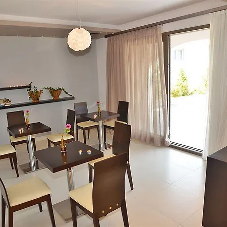 Hotel de apartamente Kymothoe Elite 4*