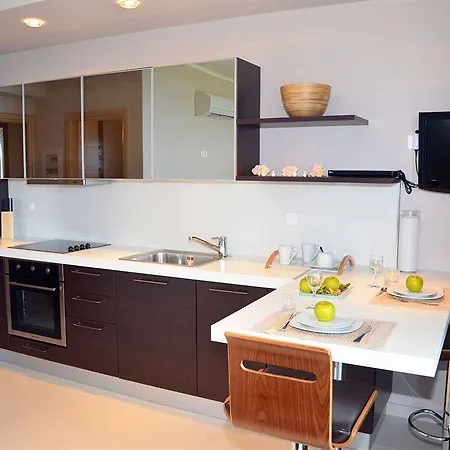 Hotel de apartamente Kymothoe Elite 4*