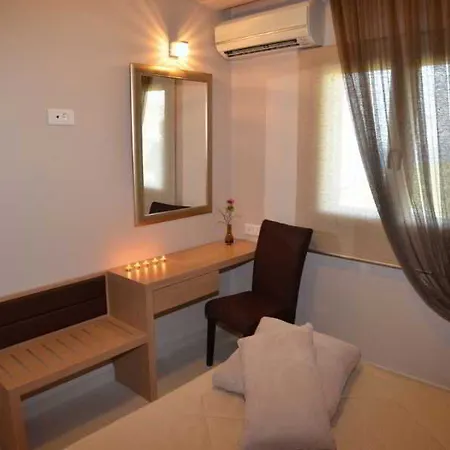 Hotel de apartamente Kymothoe Elite 4*